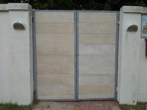 Dbl swing gate Nutec cladding 2 (1)