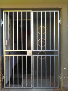 gate