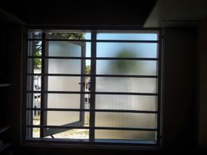 bathroom burglar bar (1)