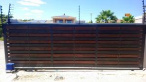 driveway gate pine