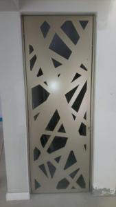 laser feature gate